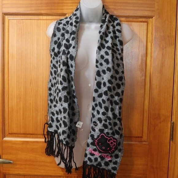 Hello Kitty Leopard Print Gray & Black Embroidered Fringe Scarf. - Picture 2 of 8